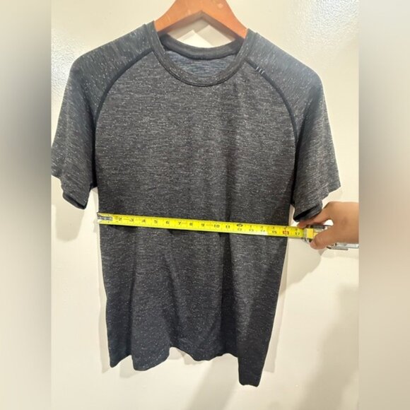 lululemon athletica Charcoal Short Sleeve Tee - Picture 4 of 5